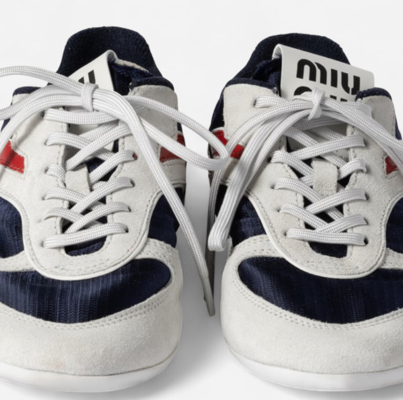 Gymnasium technical fabric and suede sneakers