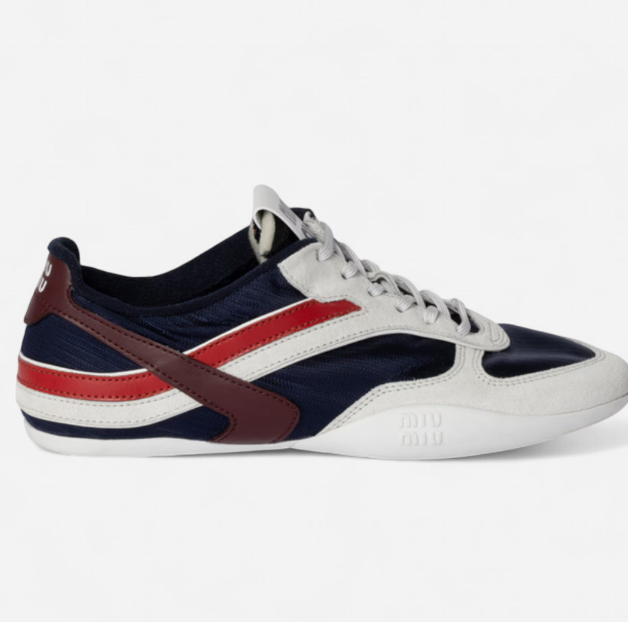 Gymnasium technical fabric and suede sneakers